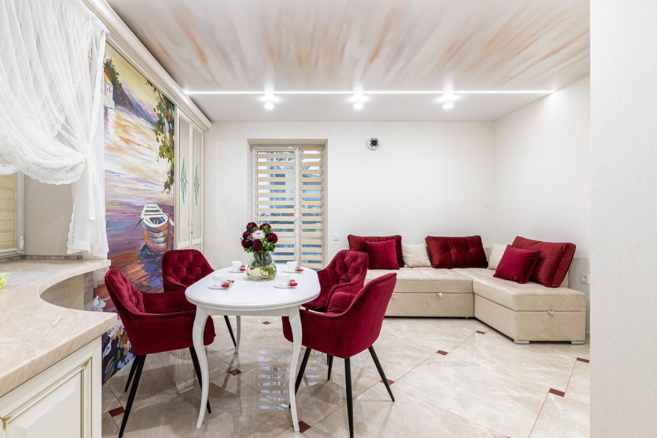 Rynok Square City Center Two Bedroom Apartment! ลวีฟ ภายนอก รูปภาพ