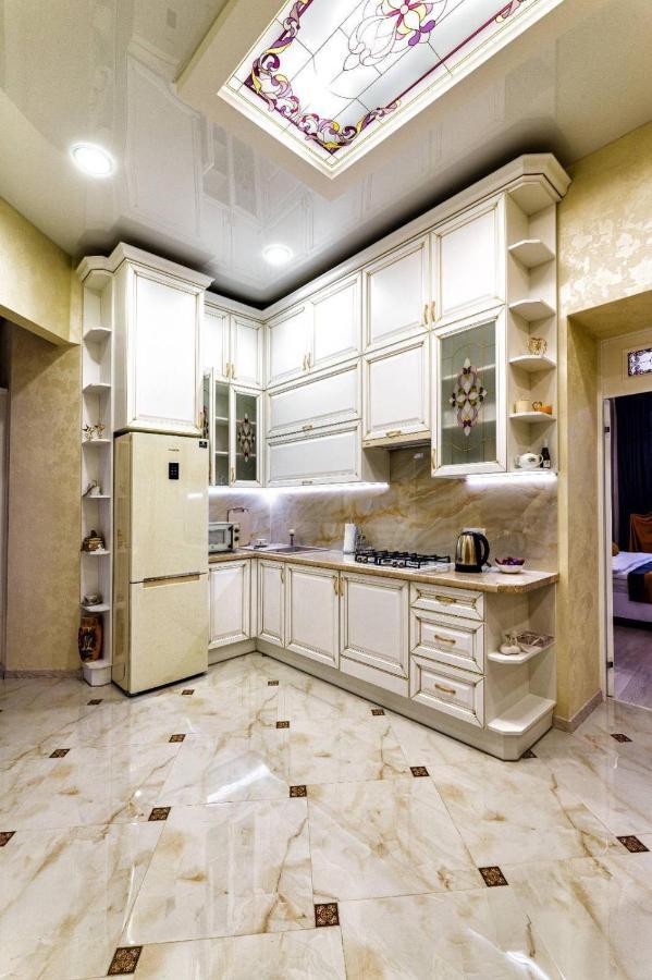 Rynok Square City Center Two Bedroom Apartment! ลวีฟ ภายนอก รูปภาพ